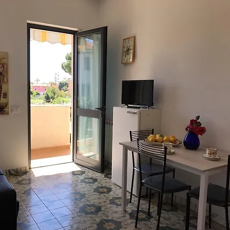 I Fiori Di * Pietra Ligure